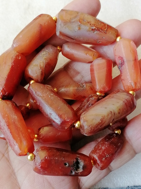 古玩玉器限量放漏天然紅瑪瑙多棱珠鏈一條拍賣,當前價格299元