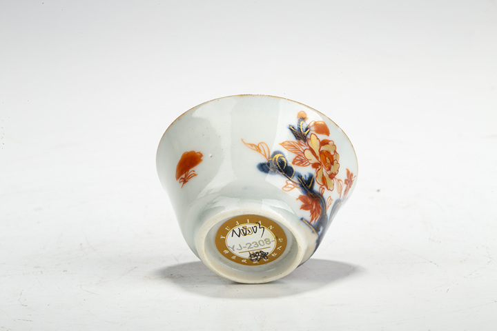 古玩陶瓷清康熙·青花礬紅描金花卉紋杯碟真品鑒賞圖