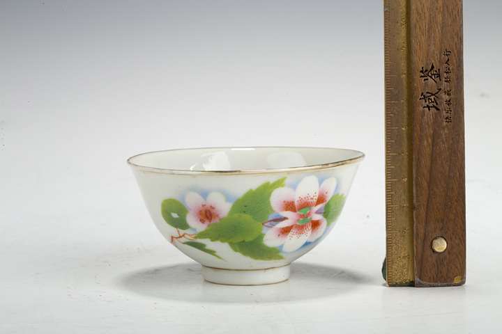 古玩陶瓷民國·刷花花卉紋茶圓真品鑒賞圖