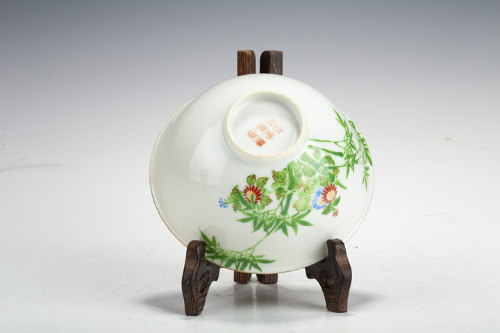 古玩陶瓷民國·粉彩花竹紋碗一組真品鑒賞圖
