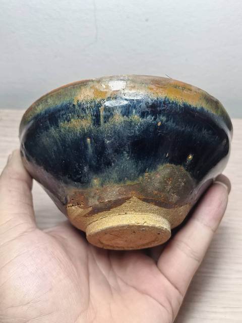 古玩陶瓷南宋建窯烏金釉束口盞拍賣,當(dāng)前價(jià)格260元