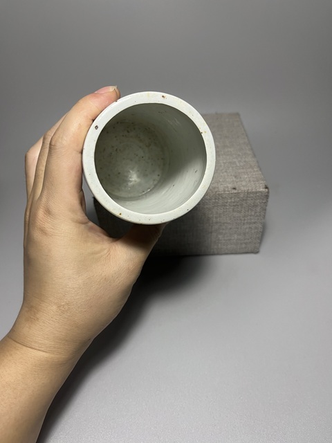 古玩陶瓷清代青花蝴蝶紋筆筒拍賣，當(dāng)前價(jià)格0元