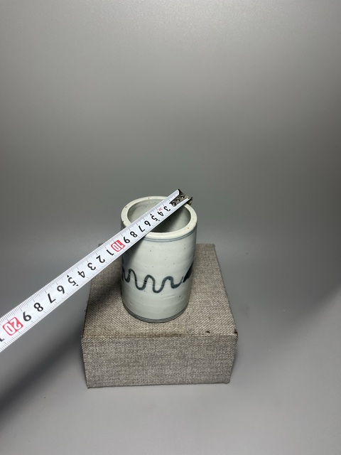 古玩陶瓷清代青花蝴蝶紋筆筒拍賣，當(dāng)前價(jià)格0元