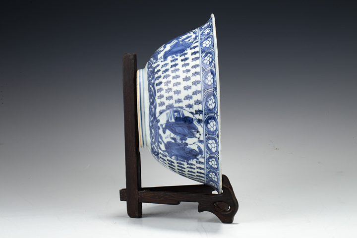 古玩陶瓷明末清初·青花壽字開窗八仙祝壽紋碗
拍賣，當(dāng)前價格0元