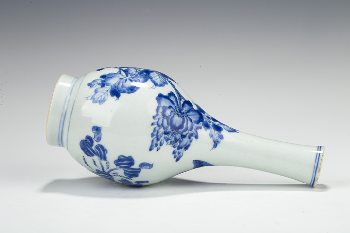古玩陶瓷明崇禎·青花花鳥紋膽瓶拍賣,當前價格3338元