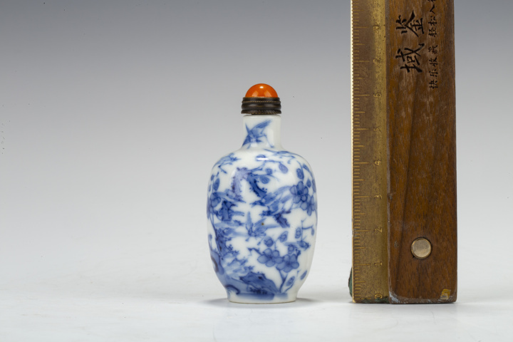 古玩陶瓷清中晚·青花月月見喜紋鼻煙壺拍賣,當(dāng)前價格1008元