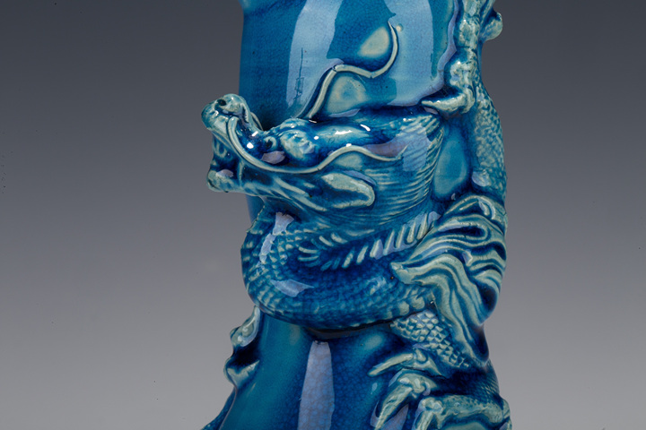 古玩陶瓷清末民初·孔雀藍(lán)釉堆塑龍紋葫蘆瓶拍賣，當(dāng)前價格1016元