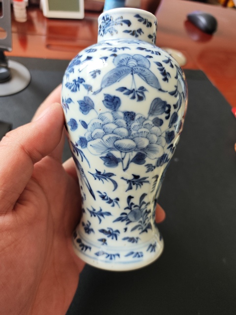 古玩陶瓷晚清青花花鳥瓶真品鑒賞圖
