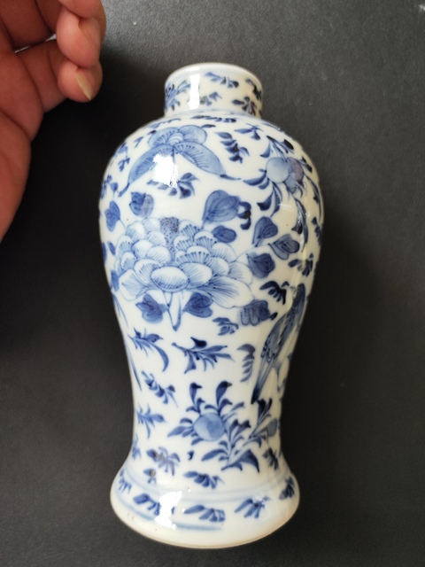 古玩陶瓷晚清青花花鳥瓶真品鑒賞圖