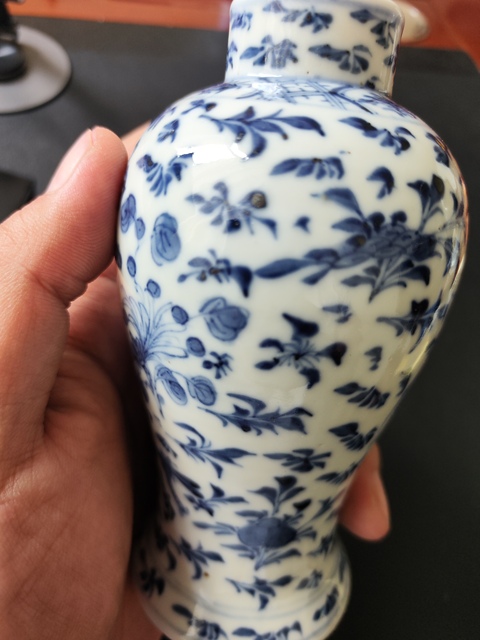 古玩陶瓷晚清青花花鳥瓶真品鑒賞圖