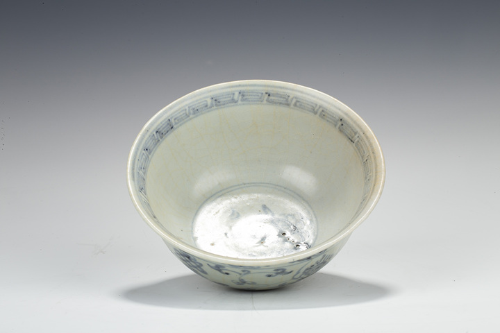 古玩陶瓷明中早·青花纏枝蓮托八寶紋碗【域鑒民窯精品】拍賣，當前價格15600元