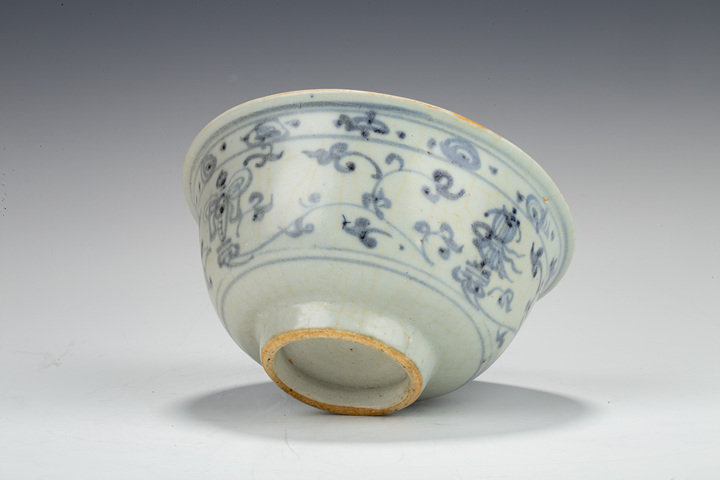 古玩陶瓷明中早·青花纏枝蓮托八寶紋碗【域鑒民窯精品】拍賣，當前價格15600元
