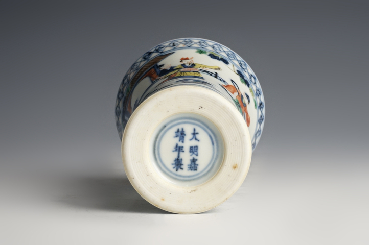 古玩陶瓷清末民初·青花五彩人物故事紋花觚真品鑒賞圖