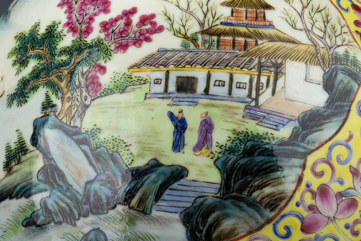 古玩陶瓷民國·黃地粉彩開窗山水紋將軍罐拍賣,當前價格2016元