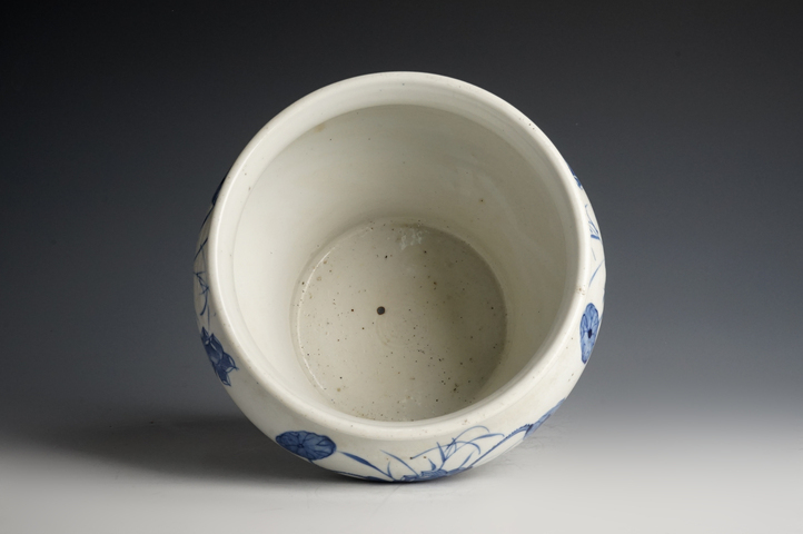 古玩陶瓷晚清·青花荷塘清趣圖馬蹄尊真品鑒賞圖