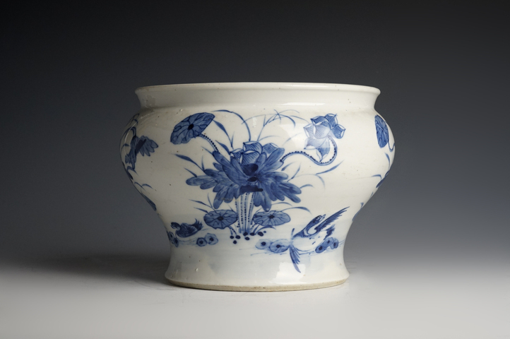 古玩陶瓷晚清·青花荷塘清趣圖馬蹄尊真品鑒賞圖