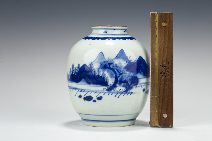 古玩陶瓷明晚·青花山水紋罐拍賣,當(dāng)前價(jià)格918元