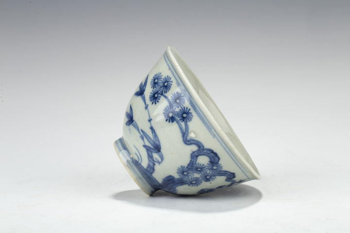 古玩陶瓷清中·青花歲寒三友紋杯拍賣，當前價格168元