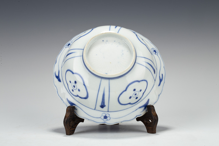 古玩陶瓷清·青花飛黃騰達紋花口碗真品鑒賞圖