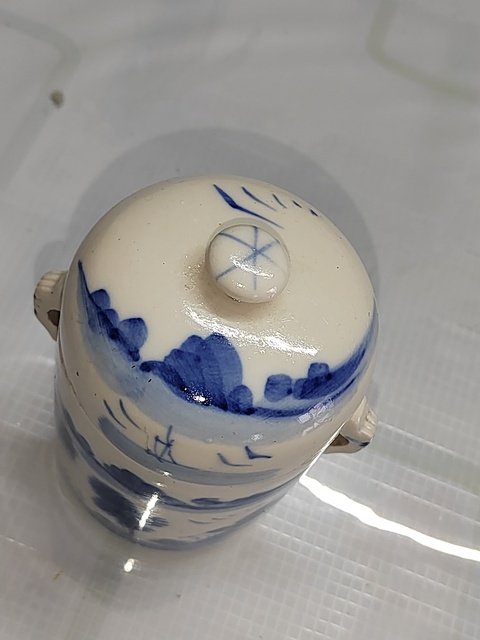 古玩陶瓷青花蓋盅真品鑒賞圖