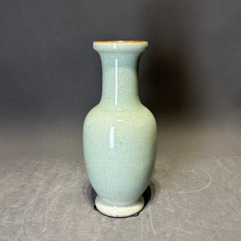 古玩陶瓷哥釉花蘭瓶真品鑒賞圖