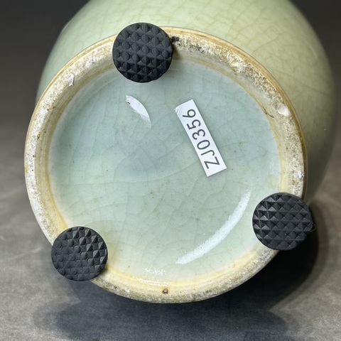 古玩陶瓷哥釉花蘭瓶真品鑒賞圖