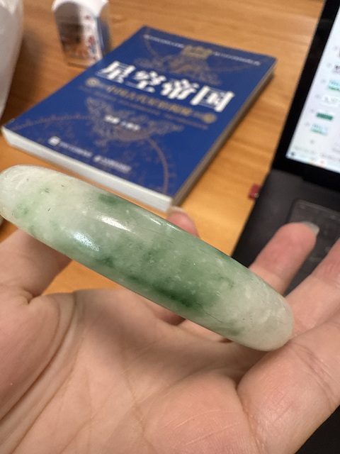 古玩陶瓷翡翠手鐲真品鑒賞圖