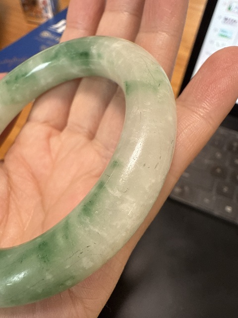 古玩陶瓷翡翠手鐲真品鑒賞圖