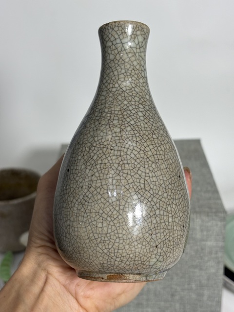 古玩陶瓷哥釉瓶真品鑒賞圖