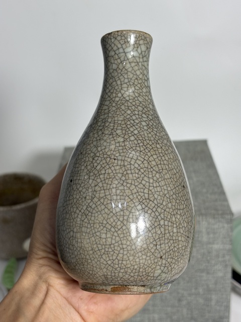 古玩陶瓷哥釉瓶真品鑒賞圖