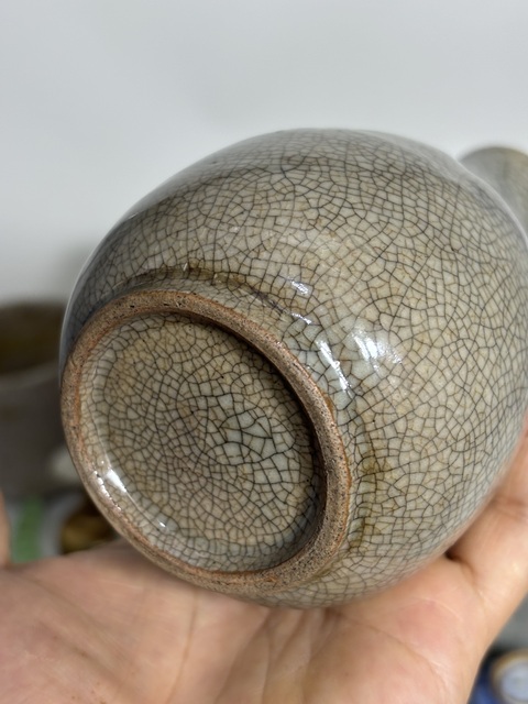 古玩陶瓷哥釉瓶真品鑒賞圖