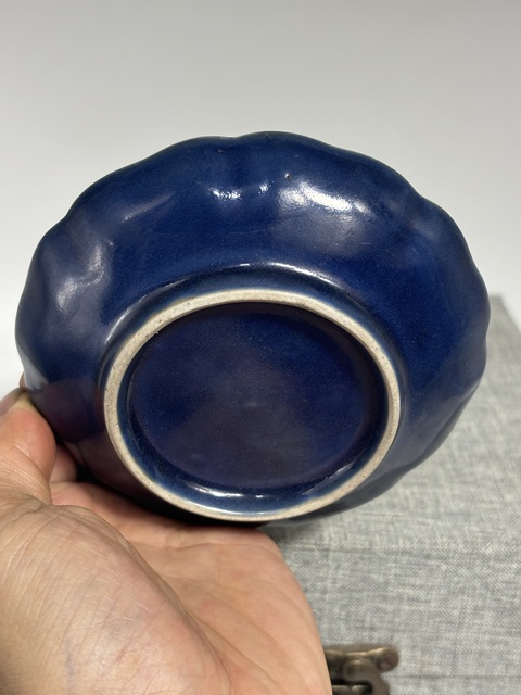 古玩陶瓷祭藍(lán)釉描金盤真品鑒賞圖