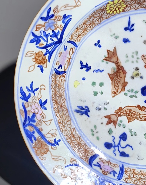 古玩陶瓷青花五彩魚紋盤真品鑒賞圖