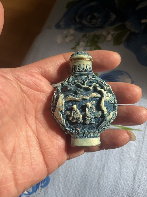 古玩陶瓷鼻煙壺真品鑒賞圖