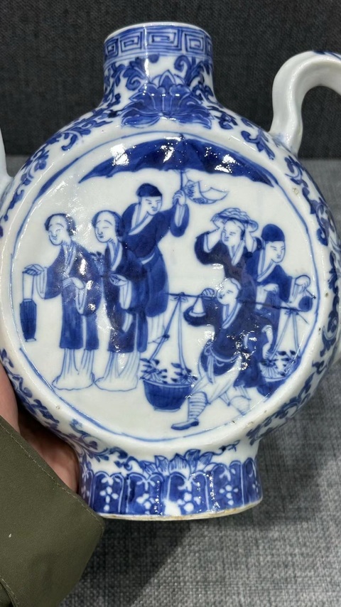 古玩陶瓷道光·三教九流青花抱月壺拍賣,當前價格9800元