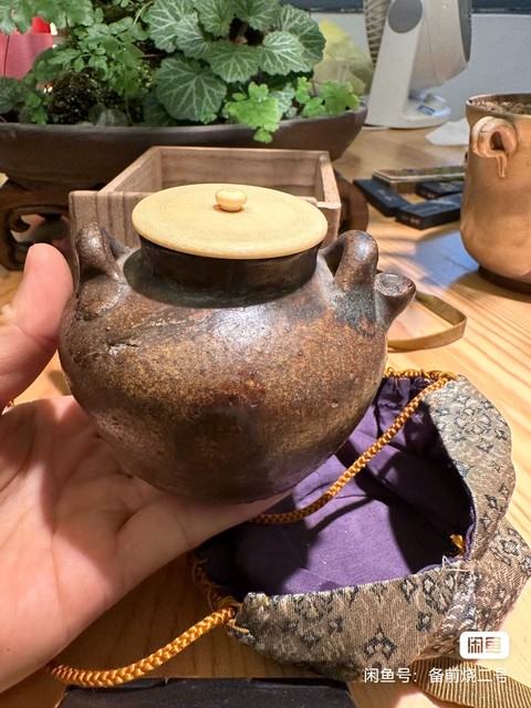 古玩陶瓷褐釉雙系茶入真品鑒賞圖