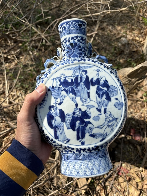 古玩陶瓷清光緒青花市井人物故事圖抱月瓶拍賣,當(dāng)前價格4500元
