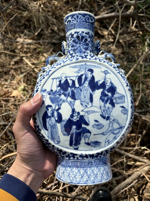 古玩陶瓷清光緒青花市井人物故事圖抱月瓶拍賣,當(dāng)前價格4500元