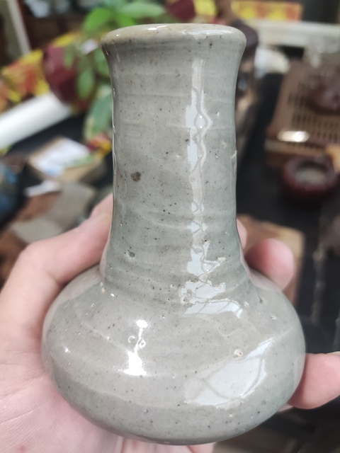 古玩陶瓷元代龍泉青瓷長頸瓶拍賣,當前價格1288元