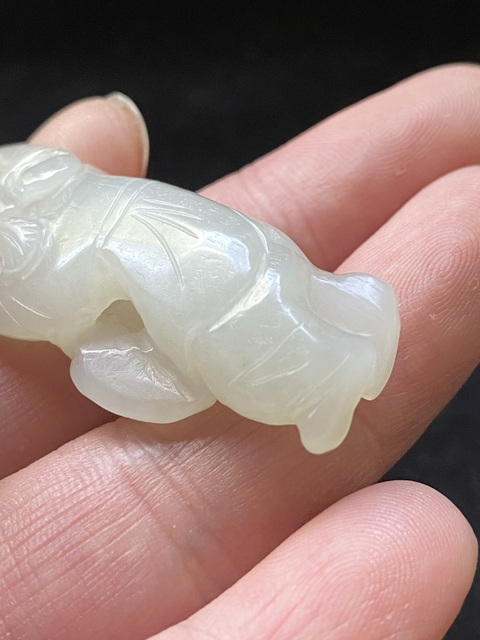 古玩玉器（一口價放漏）創匯期和田白玉雕“如意童子”拍賣，當前價格2800元