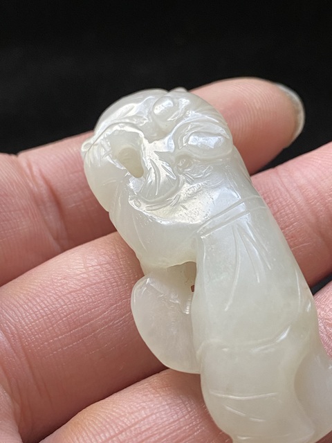古玩玉器（一口價放漏）創匯期和田白玉雕“如意童子”拍賣，當前價格2800元