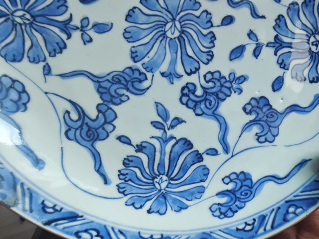 古玩陶瓷青花盤真品鑒賞圖