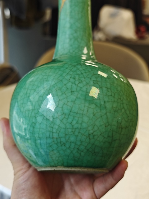 古玩陶瓷綠哥釉天球瓶真品鑒賞圖