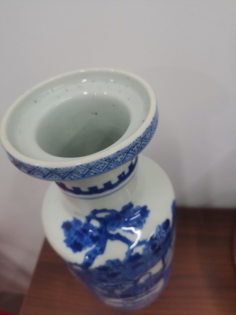 古玩陶瓷青花人物故事紋棒槌瓶真品鑒賞圖