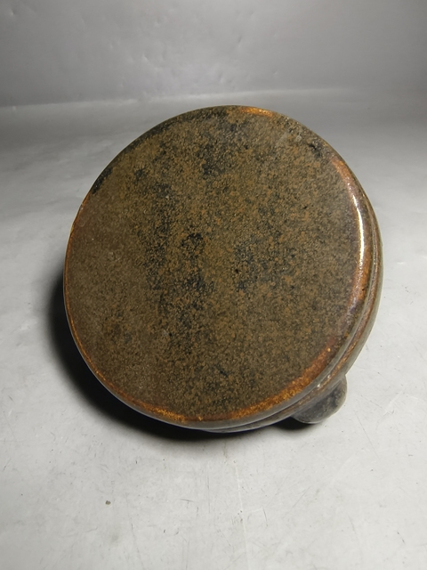 古玩陶瓷茶葉末釉三足硯真品鑒賞圖