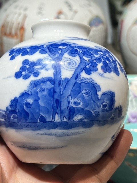古玩陶瓷人物紋青花罐真品鑒賞圖