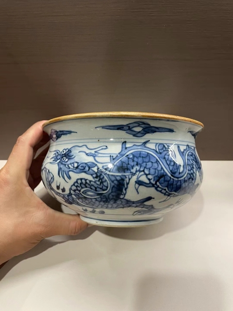 古玩陶瓷龍紋青花香爐真品鑒賞圖