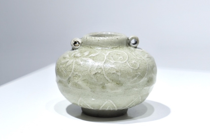 古玩陶瓷元,龍泉青瓷印花水盂拍賣,當(dāng)前價(jià)格1500元