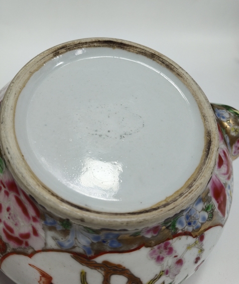 古玩陶瓷粉彩描金人物故事紋茶壺真品鑒賞圖