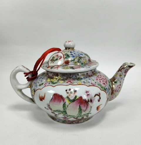 古玩陶瓷粉彩描金人物故事紋茶壺真品鑒賞圖